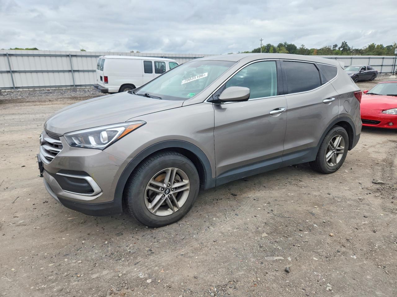 Photo of the 2018 HYUNDAI SANTA FE SPORT 2.4L