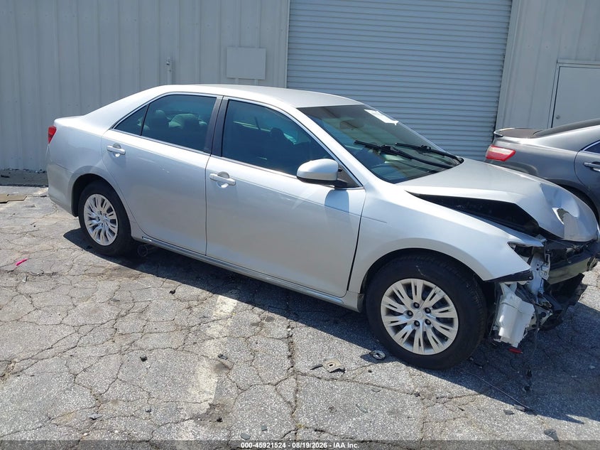 Photo of the 2014 TOYOTA CAMRY LE