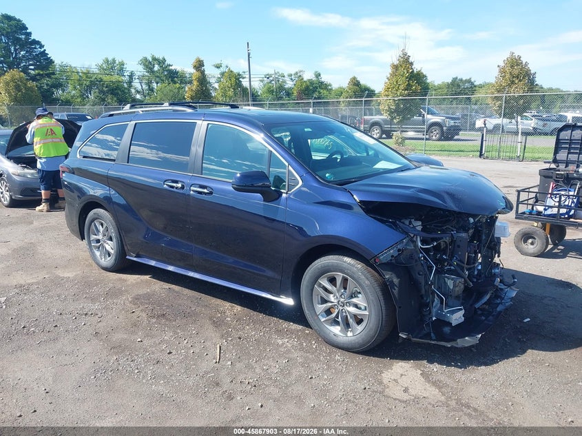 Photo of the 2026 TOYOTA SIENNA XLE