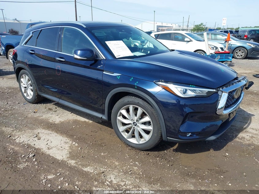 Photo of the 2019 INFINITI QX50 LUXE