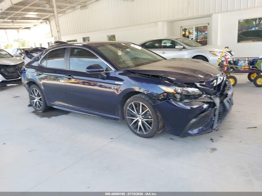 Photo of the 2021 TOYOTA CAMRY SE HYBRID