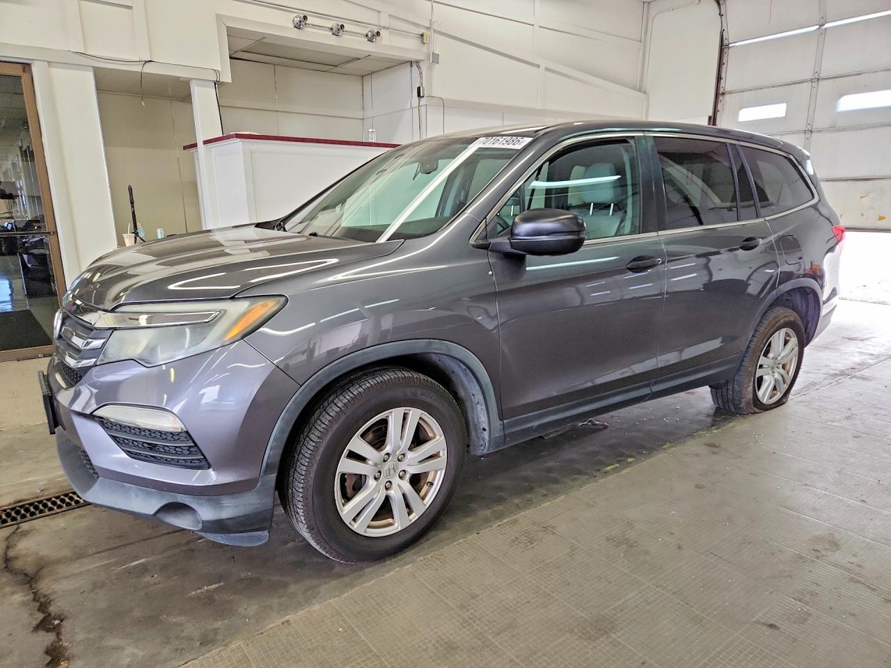 Photo of the 2017 HONDA PILOT