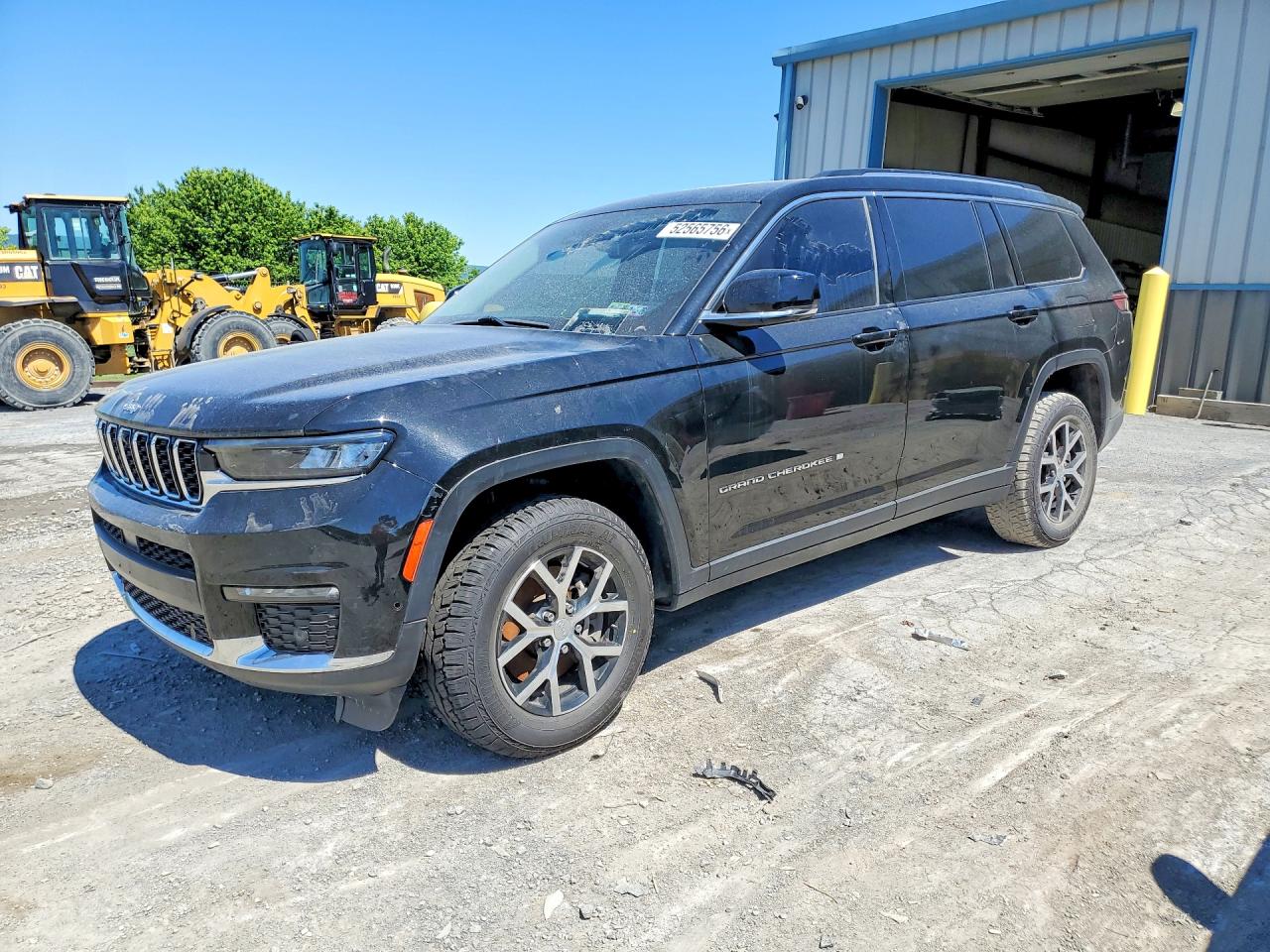 Photo of the 2023 JEEP GRAND CHEROKEE L LIMITED