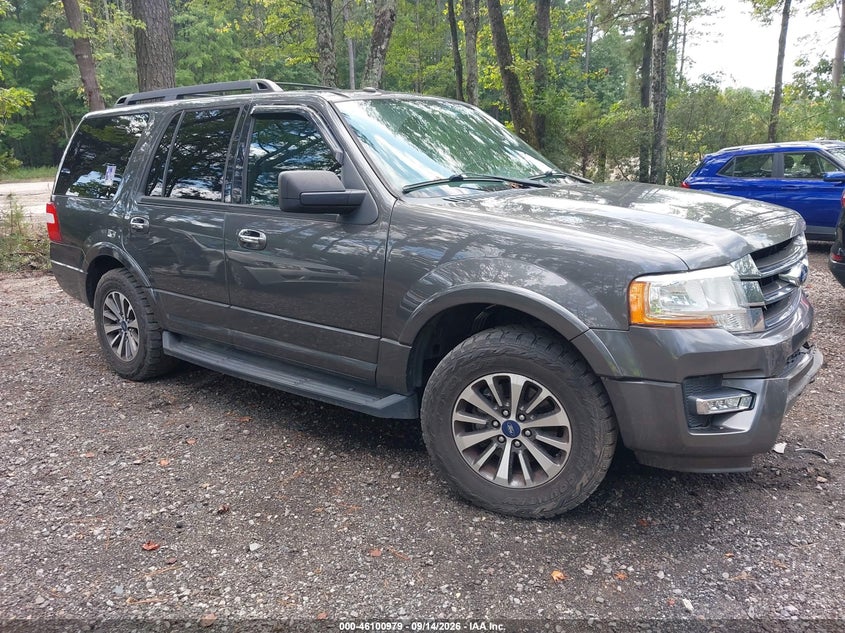 Photo of the 2017 FORD EXPEDITION XLT