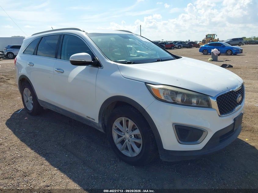 Photo of the 2017 KIA SORENTO 3.3L LX
