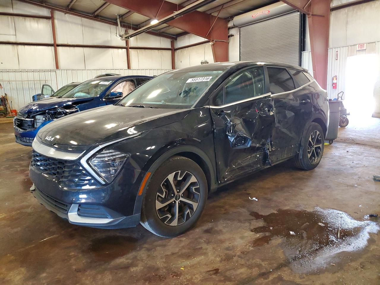 Photo of the 2025 KIA SPORTAGE EX