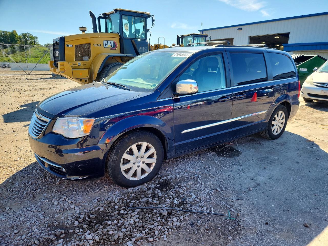 Photo of the 2016 CHRYSLER TOWN & COUNTRY TOURING