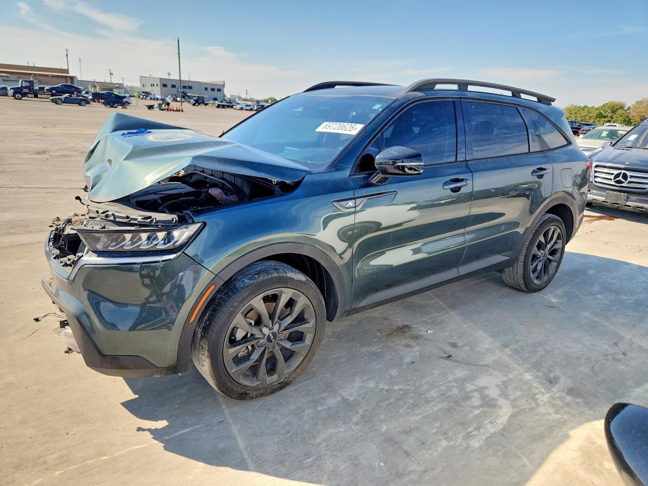 Photo of the 2023 KIA SORENTO EX