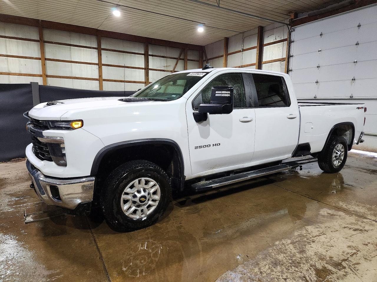 Photo of the 2026 CHEVROLET SILVERADO K2500 HEAVY DUTY LT