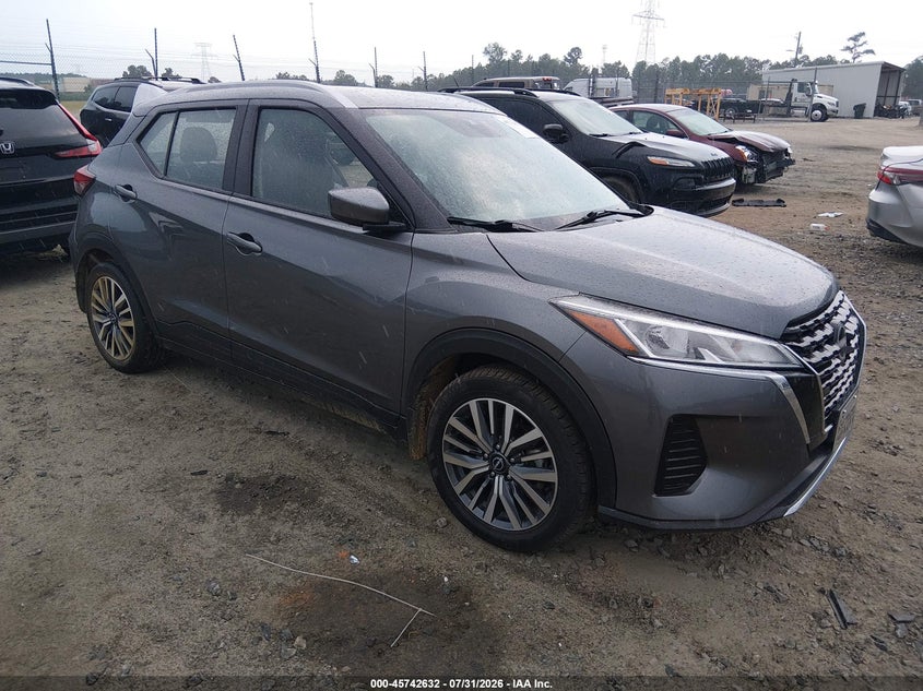 Photo of the 2024 NISSAN KICKS SV XTRONIC CVT