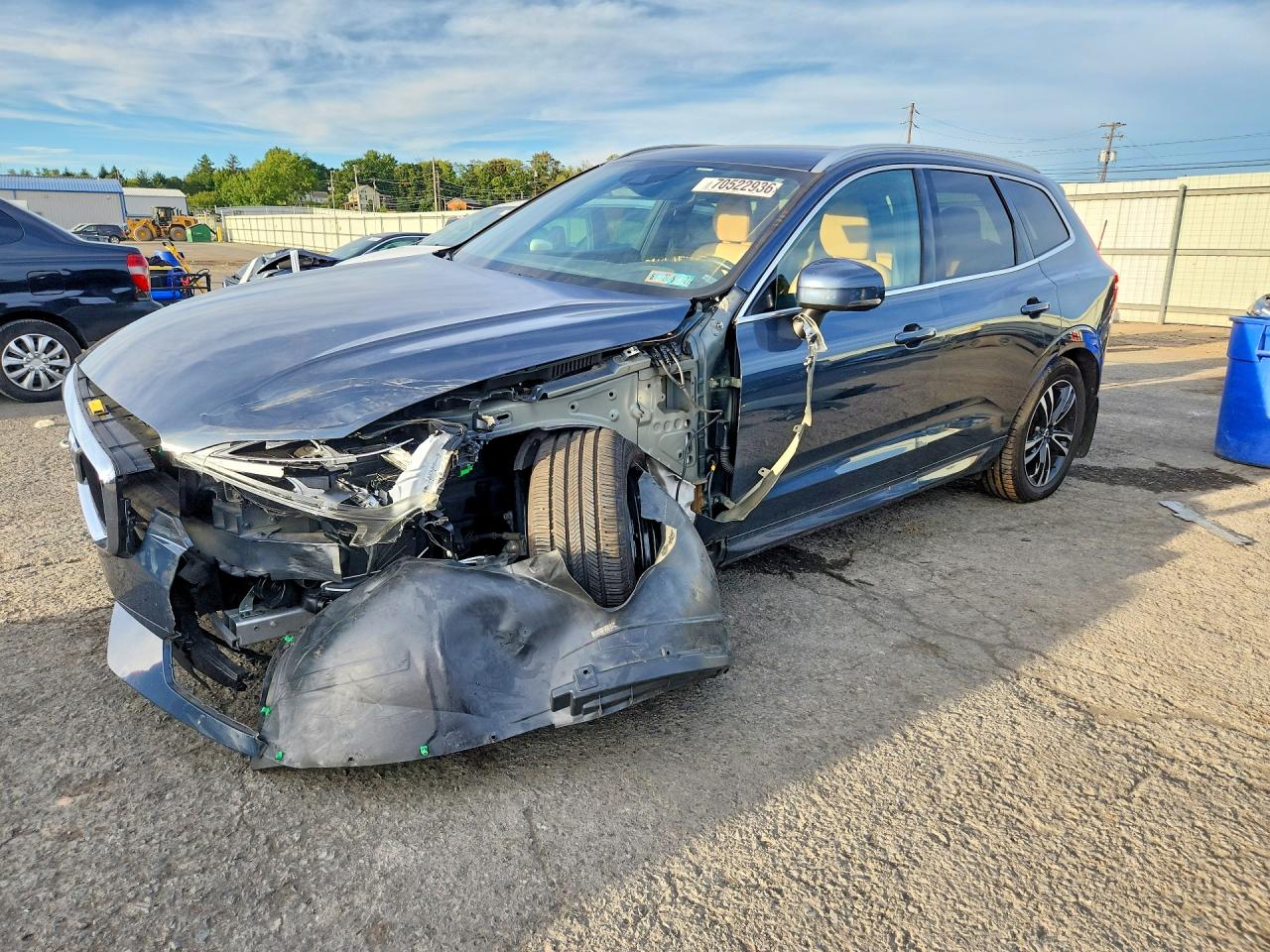 Photo of the 2020 VOLVO XC60 T5 MOMENTUM