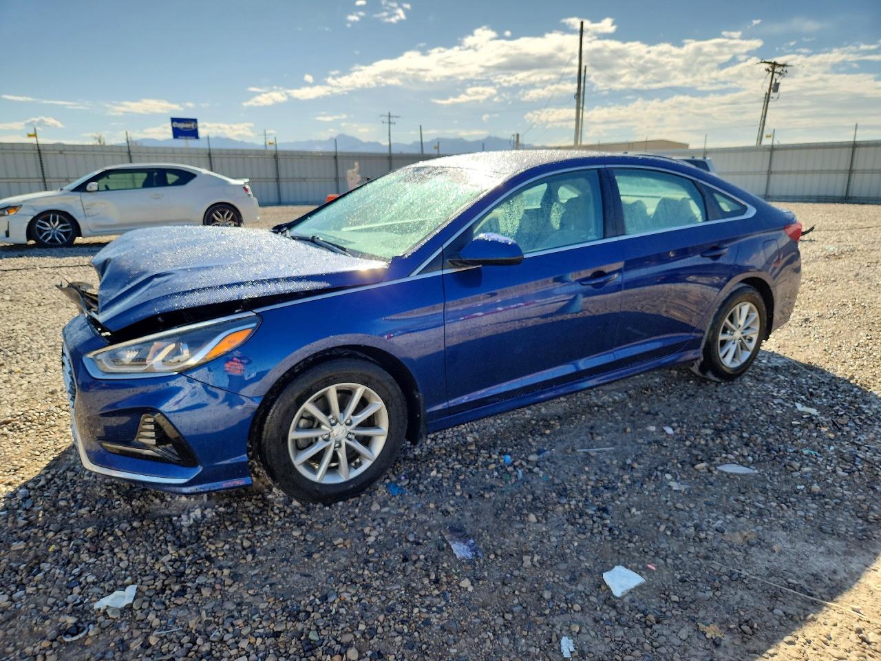 Photo of the 2018 HYUNDAI SONATA SE