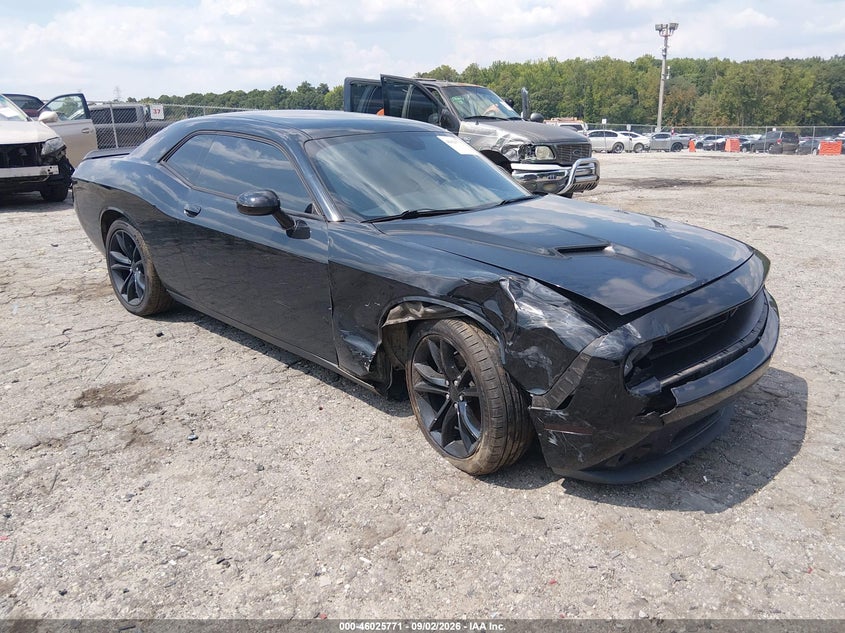 Photo of the 2016 DODGE CHALLENGER SXT