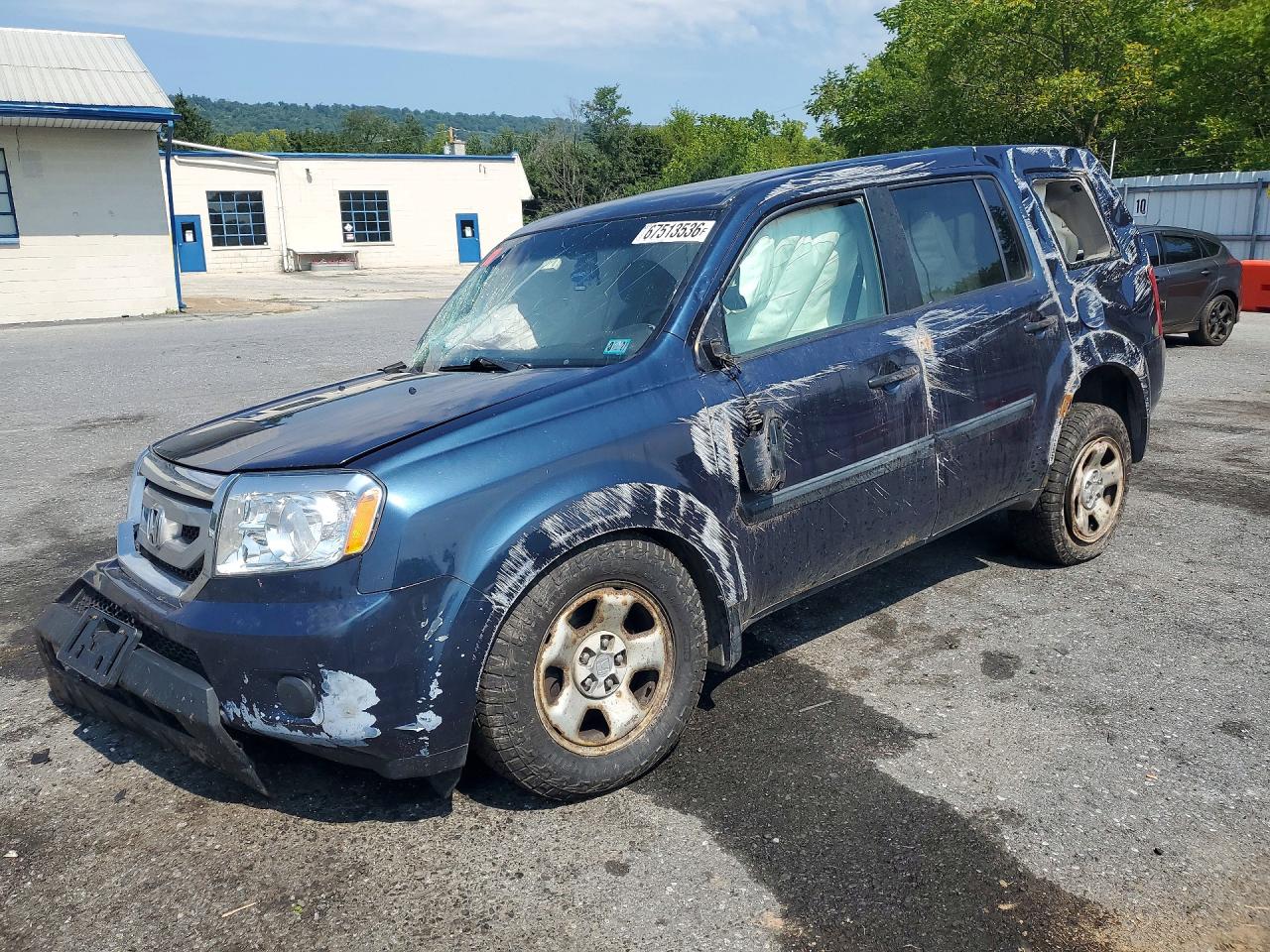 Photo of the 2011 HONDA PILOT LX