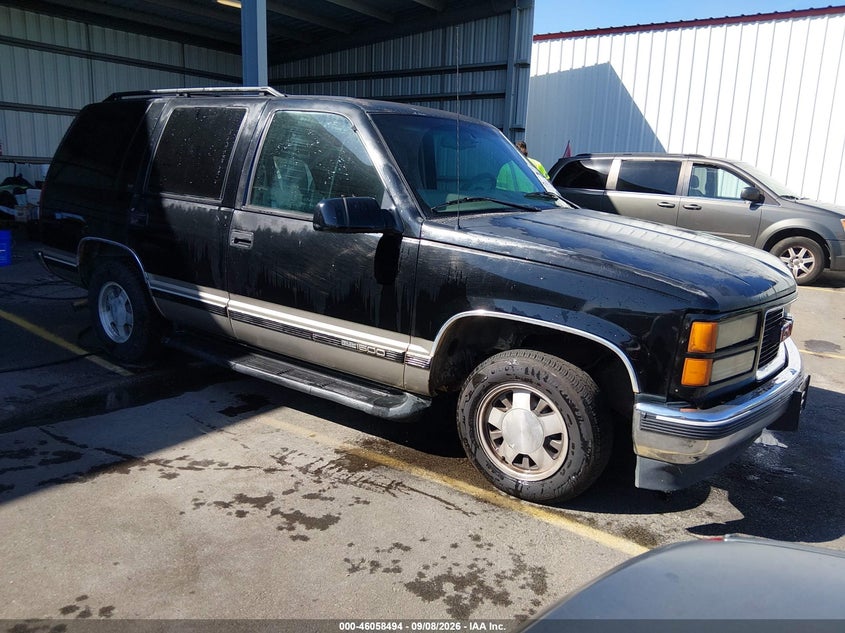 Photo of the 1999 GMC YUKON SLT