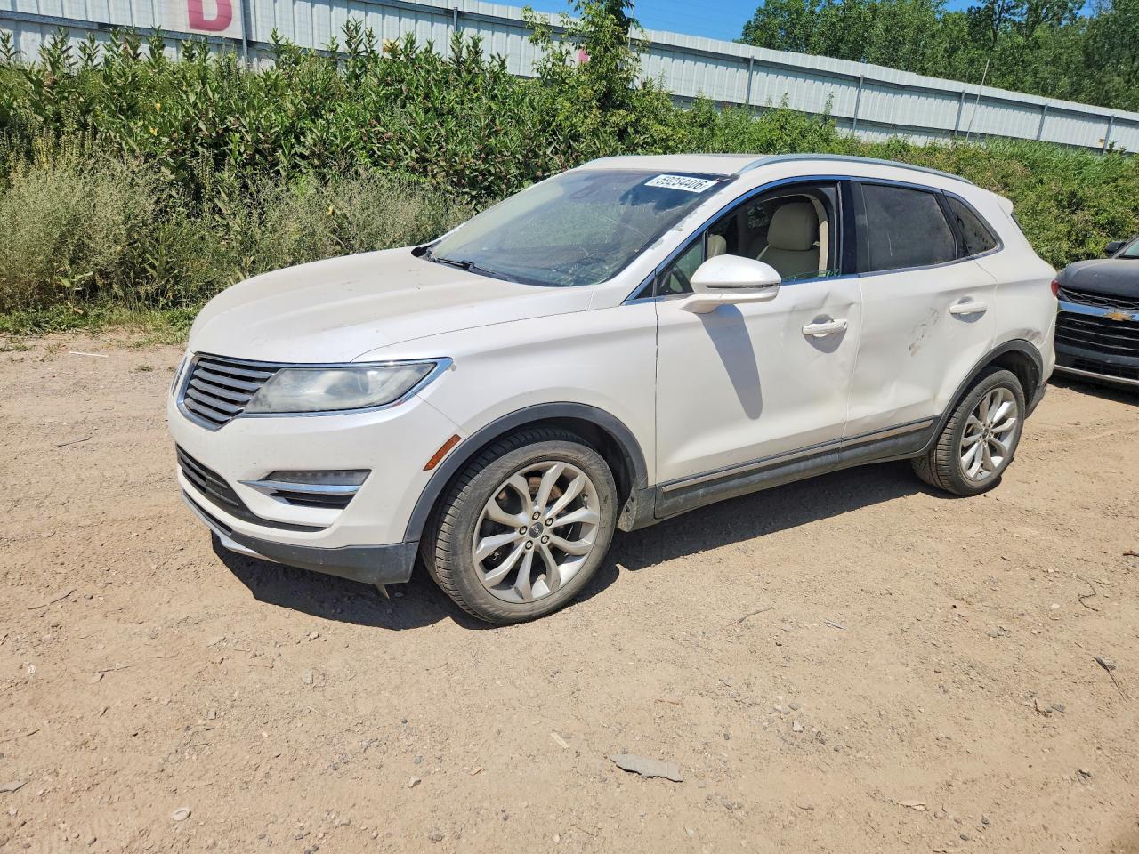 Photo of the 2016 LINCOLN MKC SELECT