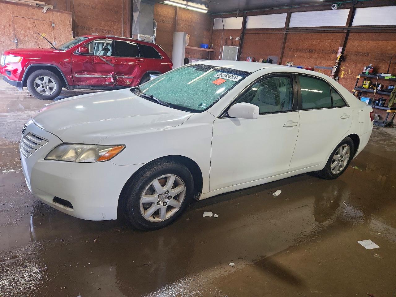 Photo of the 2009 TOYOTA CAMRY LE