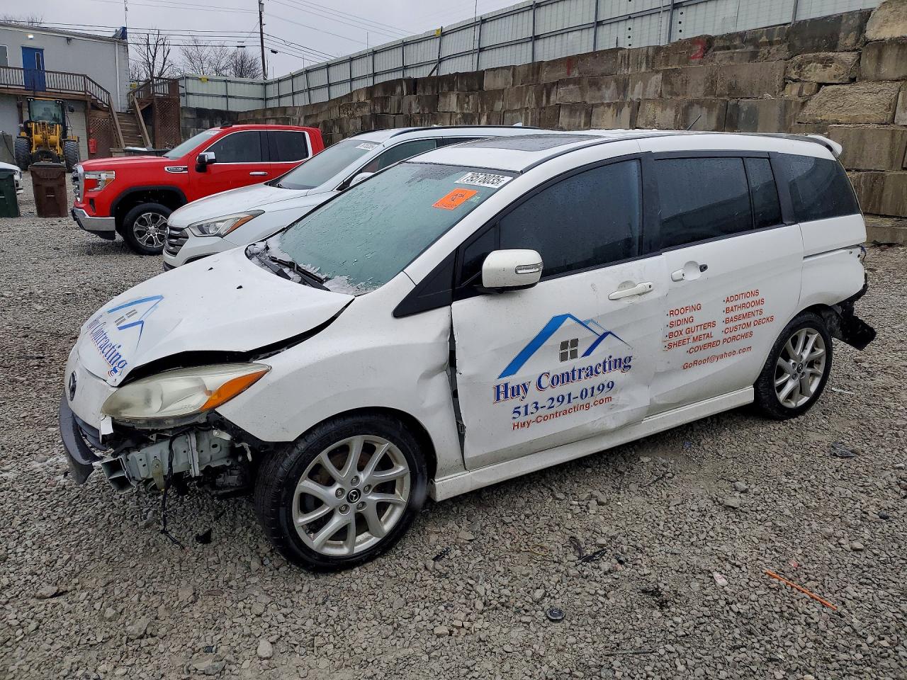Photo of the 2013 MAZDA 5