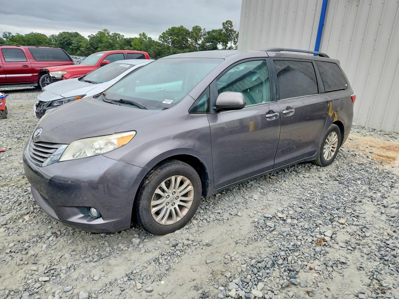 Photo of the 2015 TOYOTA SIENNA XLE 8-PASSENGER