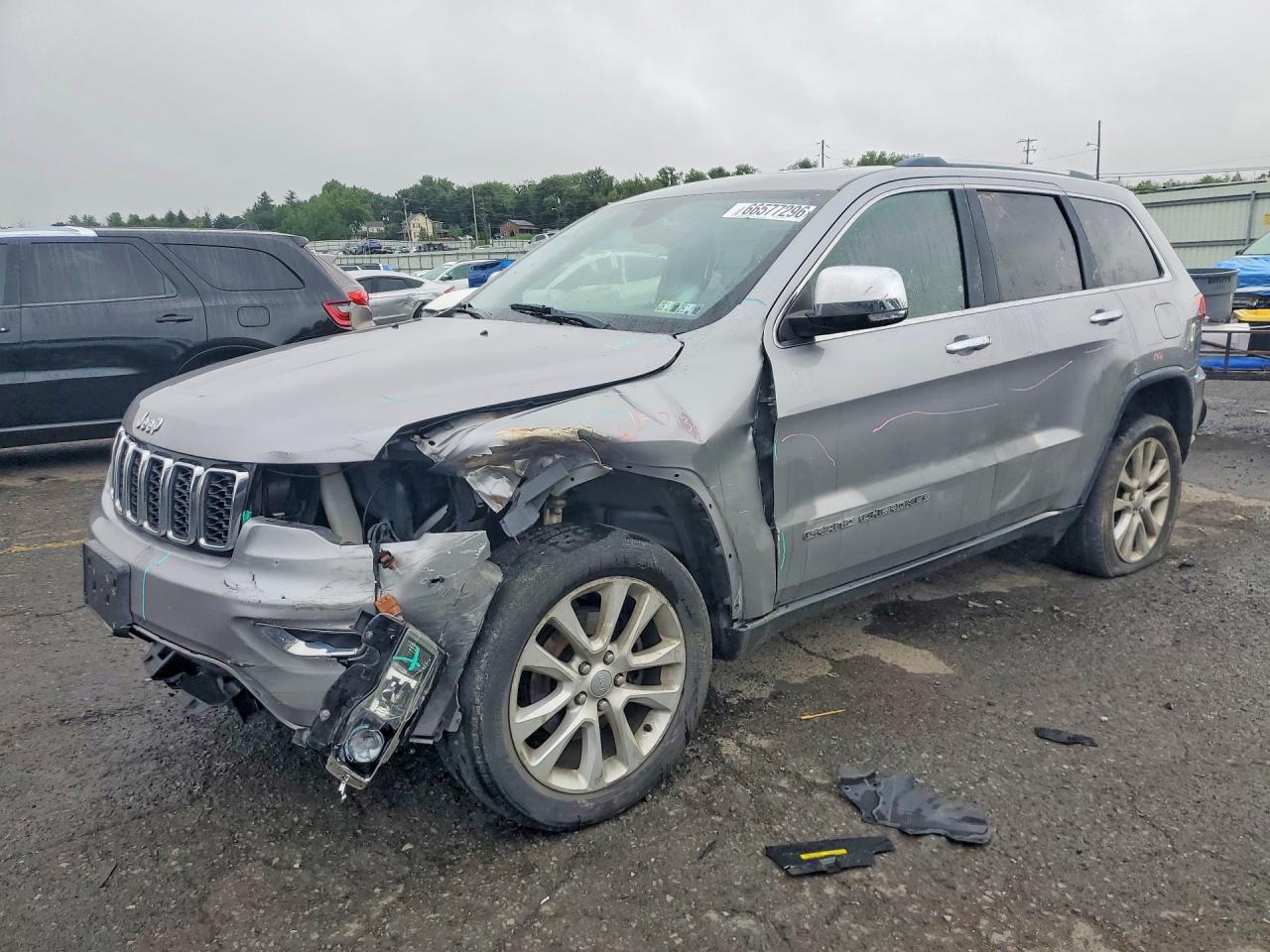 Photo of the 2017 JEEP GRAND CHEROKEE LIMITED