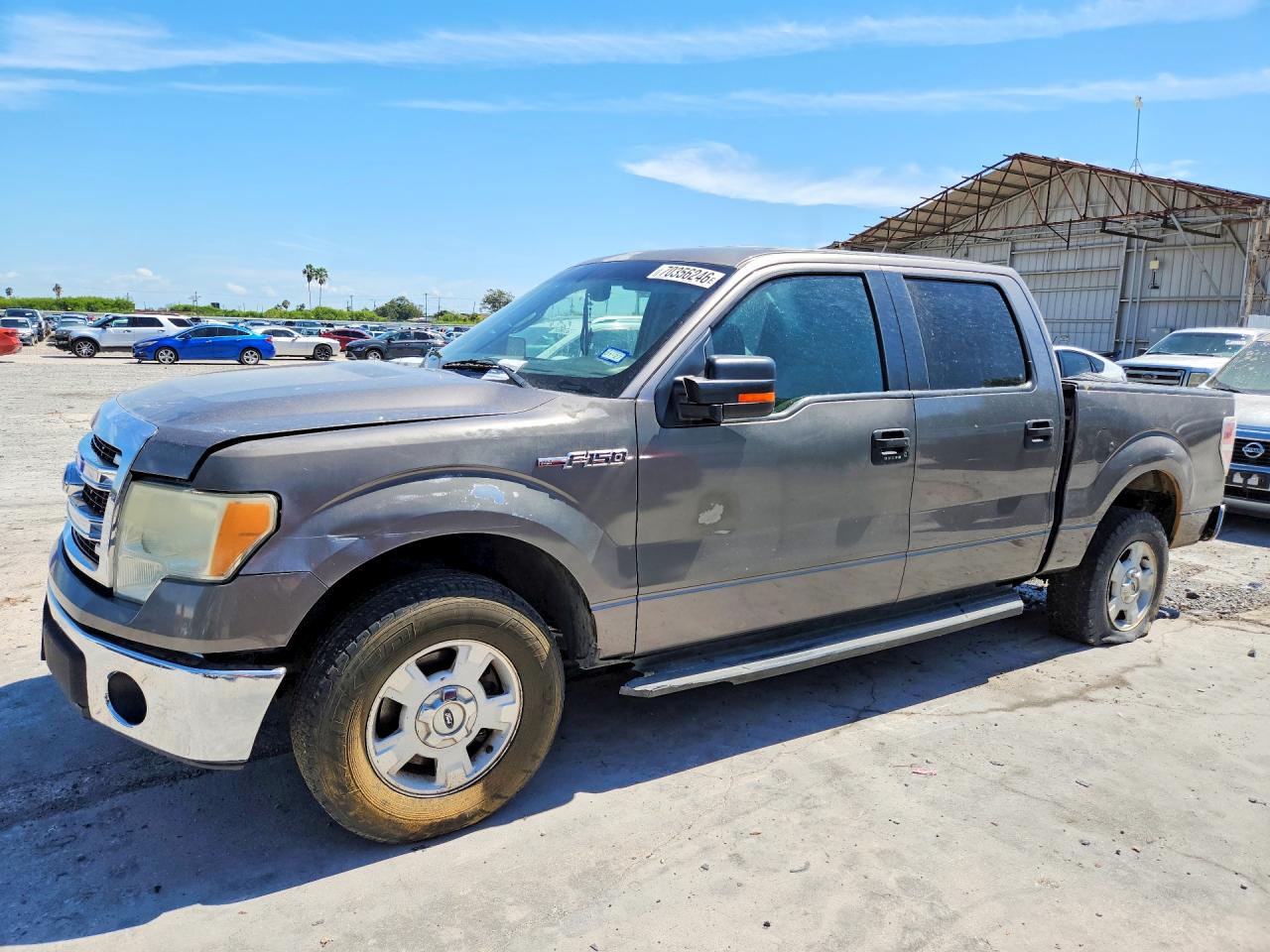 Photo of the 2014 FORD F150 SUPERCREW