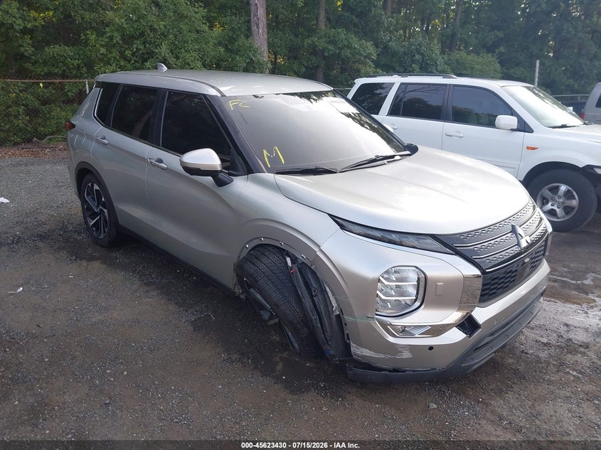 Photo of the 2024 MITSUBISHI OUTLANDER