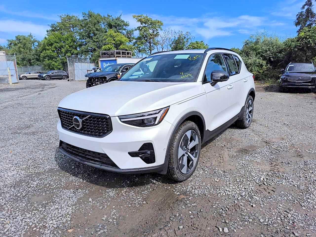 Photo of the 2026 VOLVO XC40 PLUS