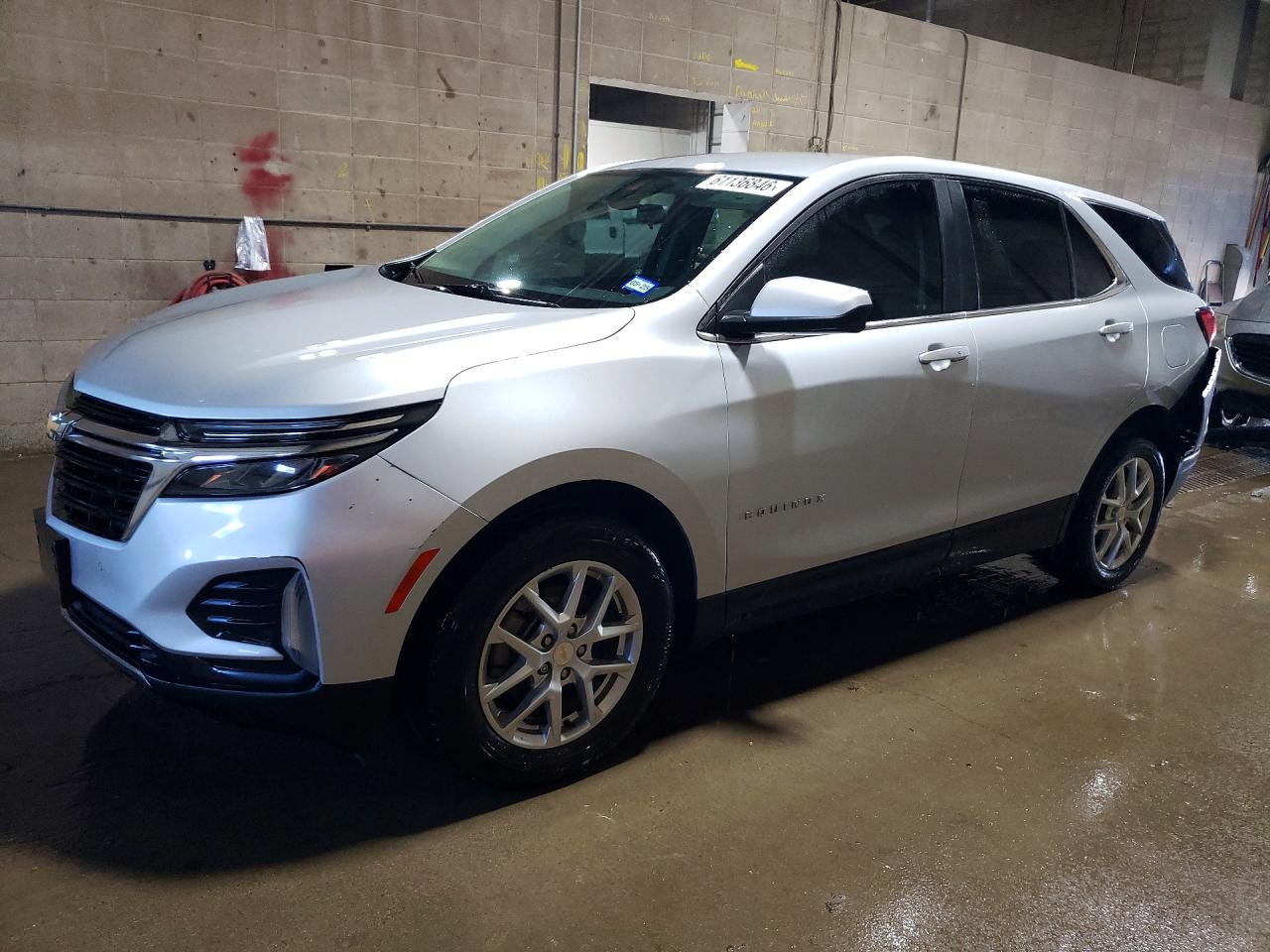 Photo of the 2022 CHEVROLET EQUINOX LT