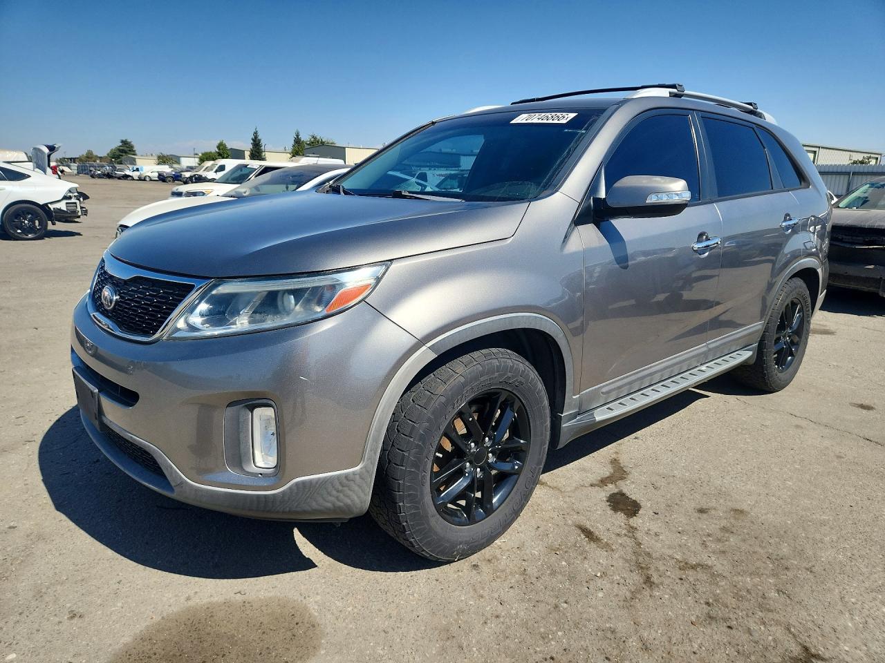 Photo of the 2014 KIA SORENTO LX