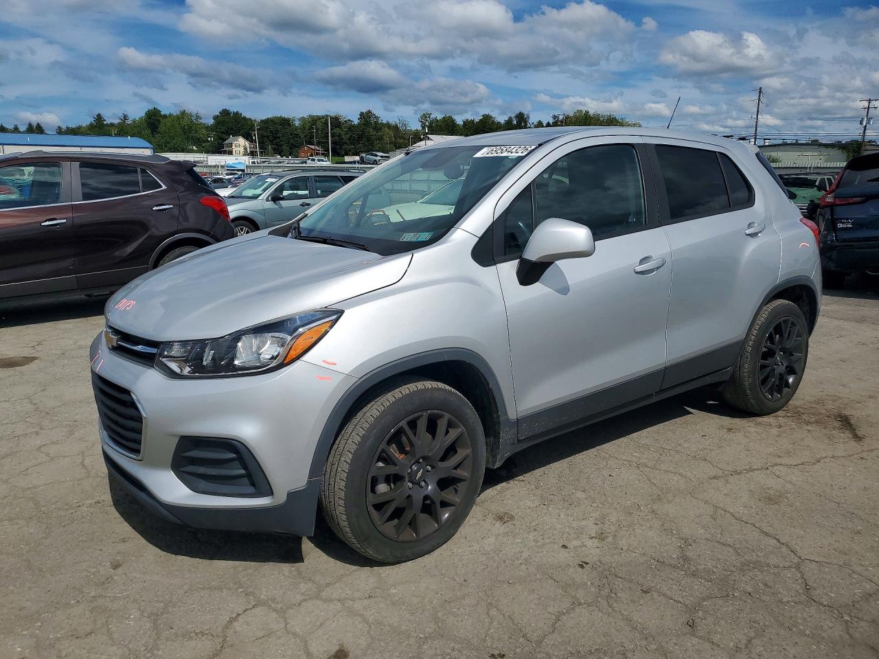 Photo of the 2020 CHEVROLET TRAX LS
