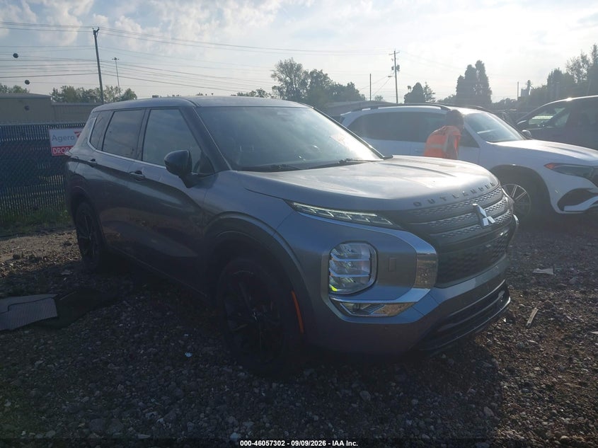 Photo of the 2022 MITSUBISHI OUTLANDER BLACK EDITION S-AWC/SE 2.5 S-AWC/SE LAUNCH EDITION S-AWC