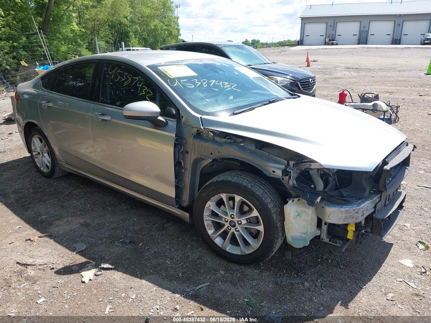 Photo of the 2020 FORD FUSION SE