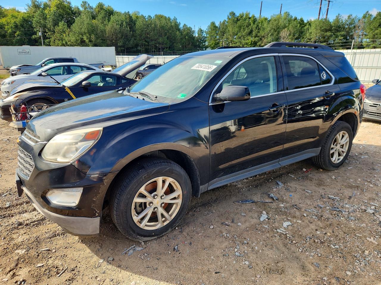 Photo of the 2017 CHEVROLET EQUINOX LT
