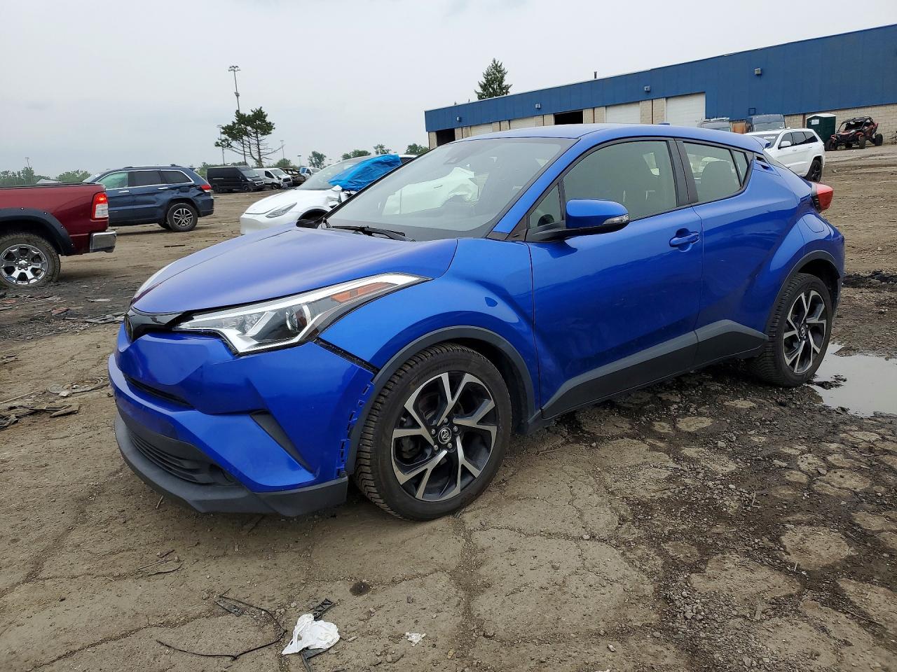 Photo of the 2019 TOYOTA C-HR XLE