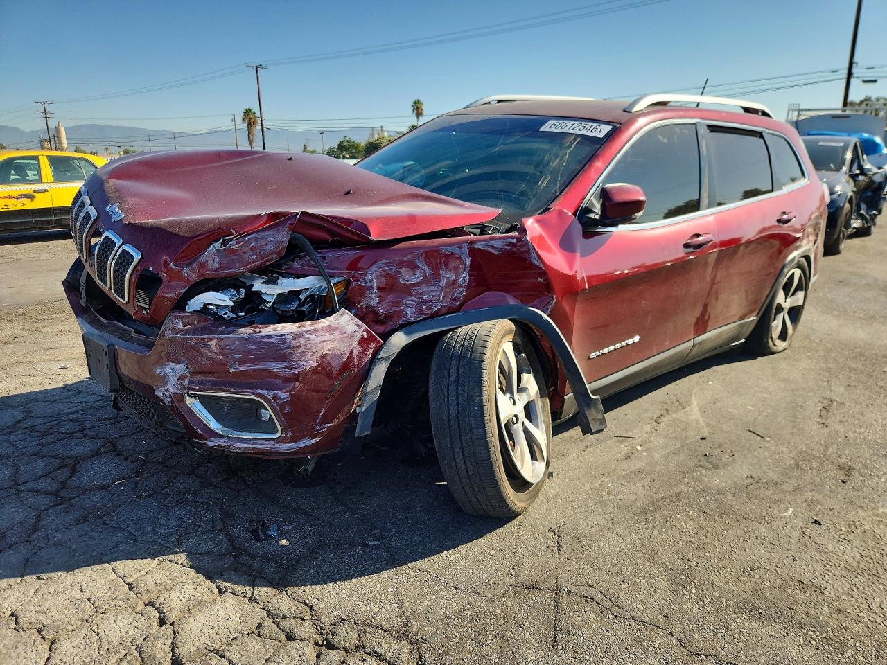 Photo of the 2019 JEEP CHEROKEE LIMITED