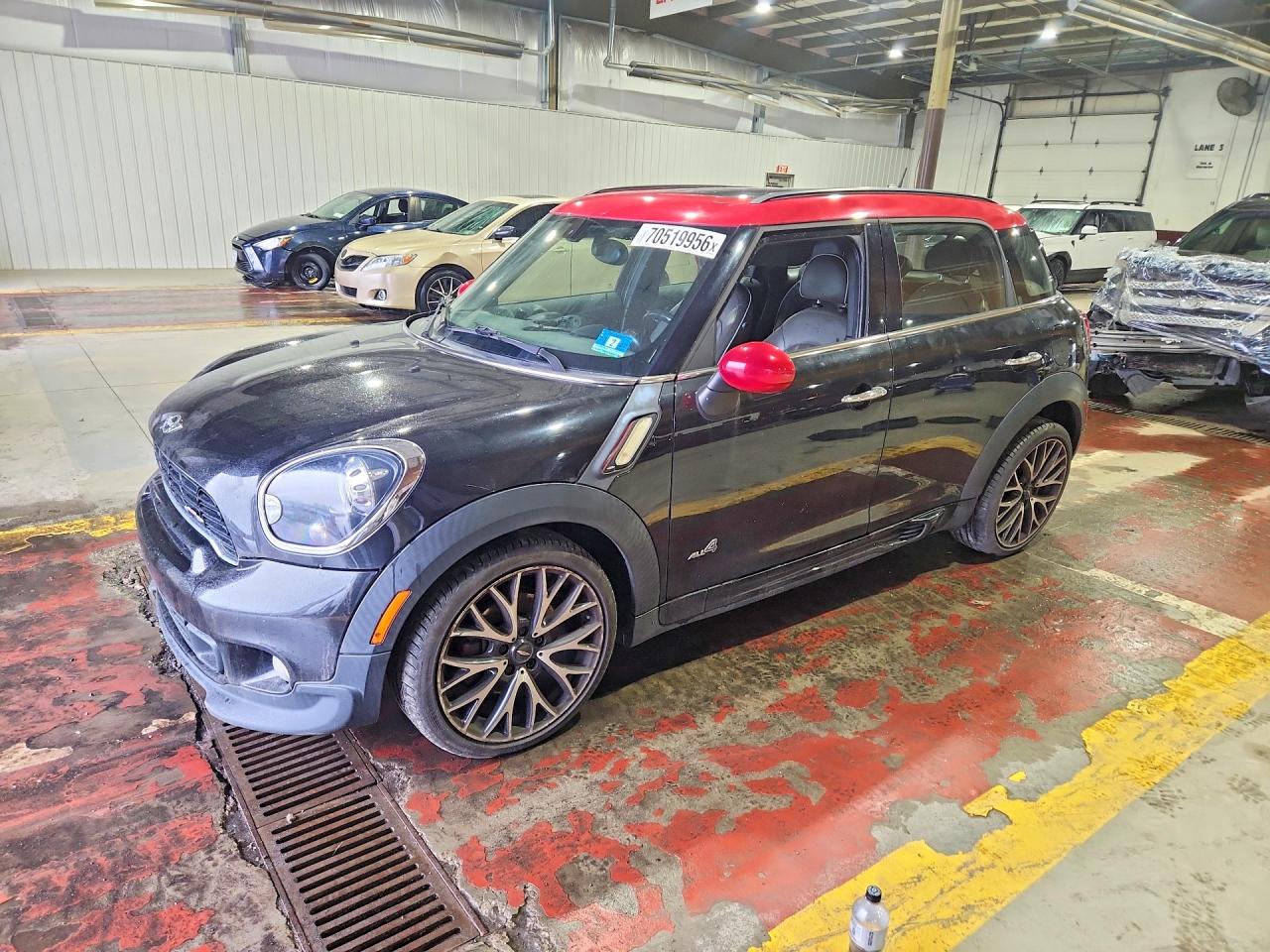 Photo of the 2013 MINI COOPER COUNTRYMAN JCW