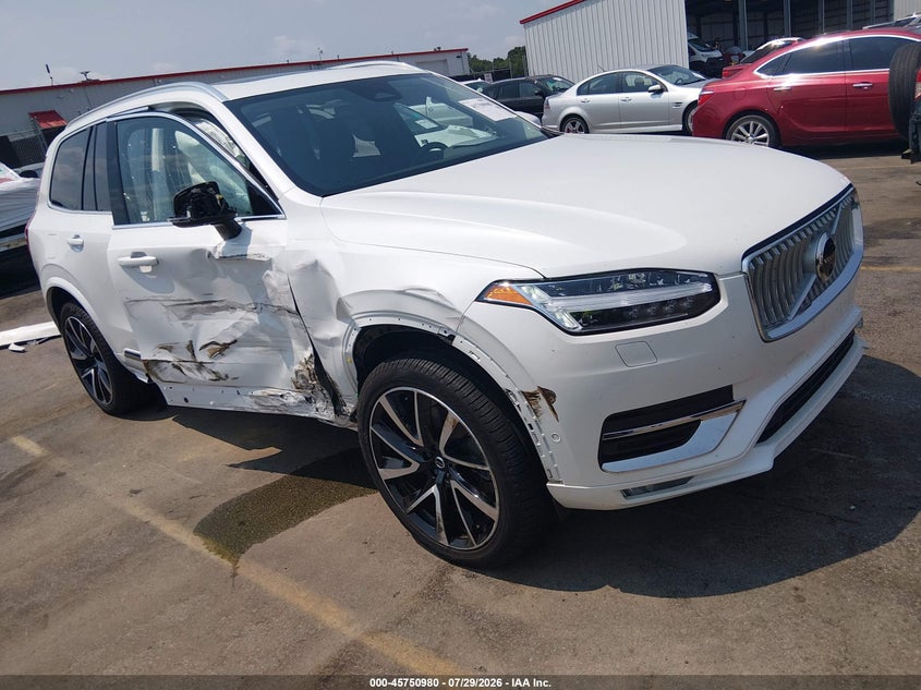 Photo of the 2025 VOLVO XC90 B6 PLUS 7-SEATER