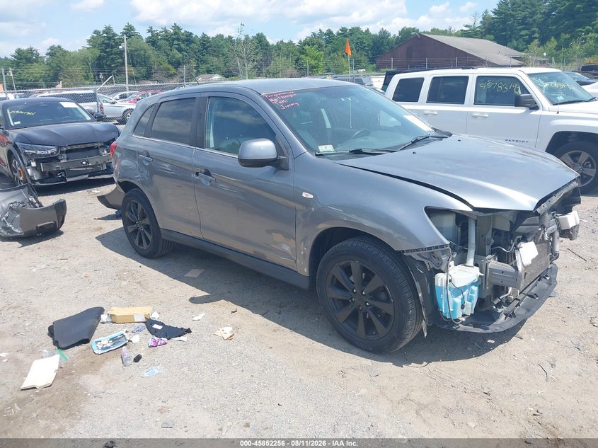 Photo of the 2014 MITSUBISHI OUTLANDER SPORT SE