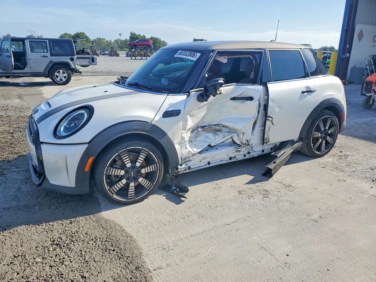 Photo of the 2024 MINI COOPER S