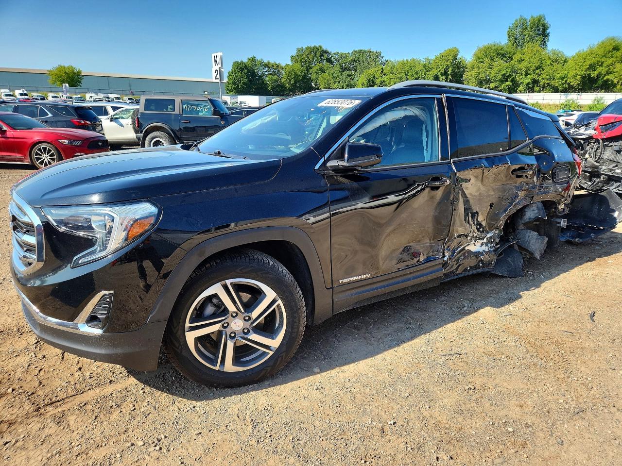 Photo of the 2020 GMC TERRAIN SLT