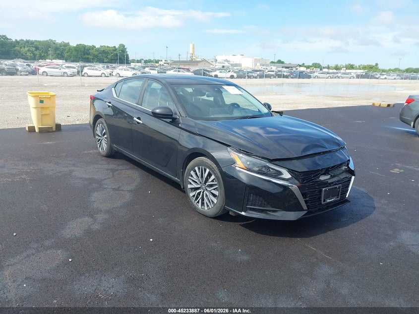 Photo of the 2023 NISSAN ALTIMA SV FWD