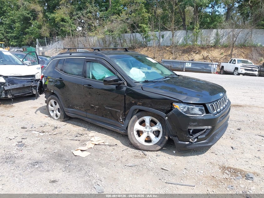 Photo of the 2018 JEEP COMPASS LATITUDE 4X4