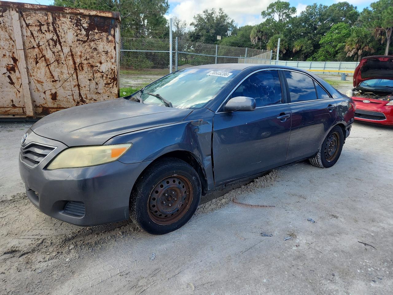 Photo of the 2011 TOYOTA CAMRY LE V6