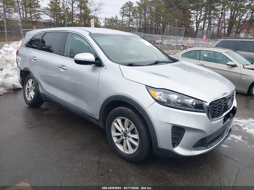 Photo of the 2019 KIA SORENTO 2.4L LX