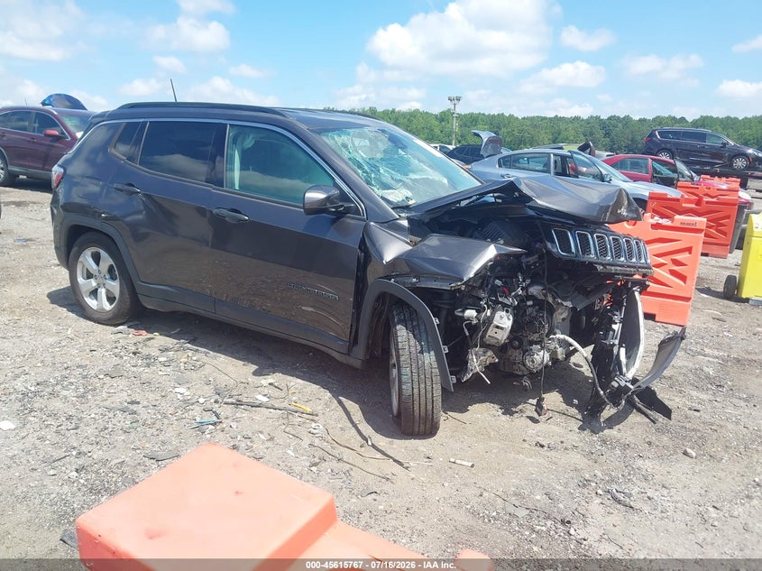 Photo of the 2018 JEEP COMPASS LATITUDE 4X4
