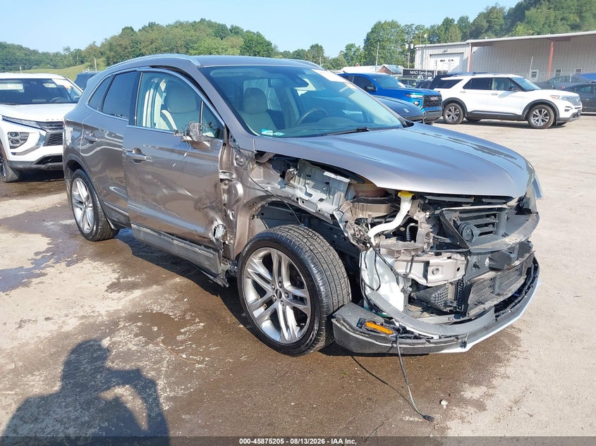 Photo of the 2018 LINCOLN MKC RESERVE