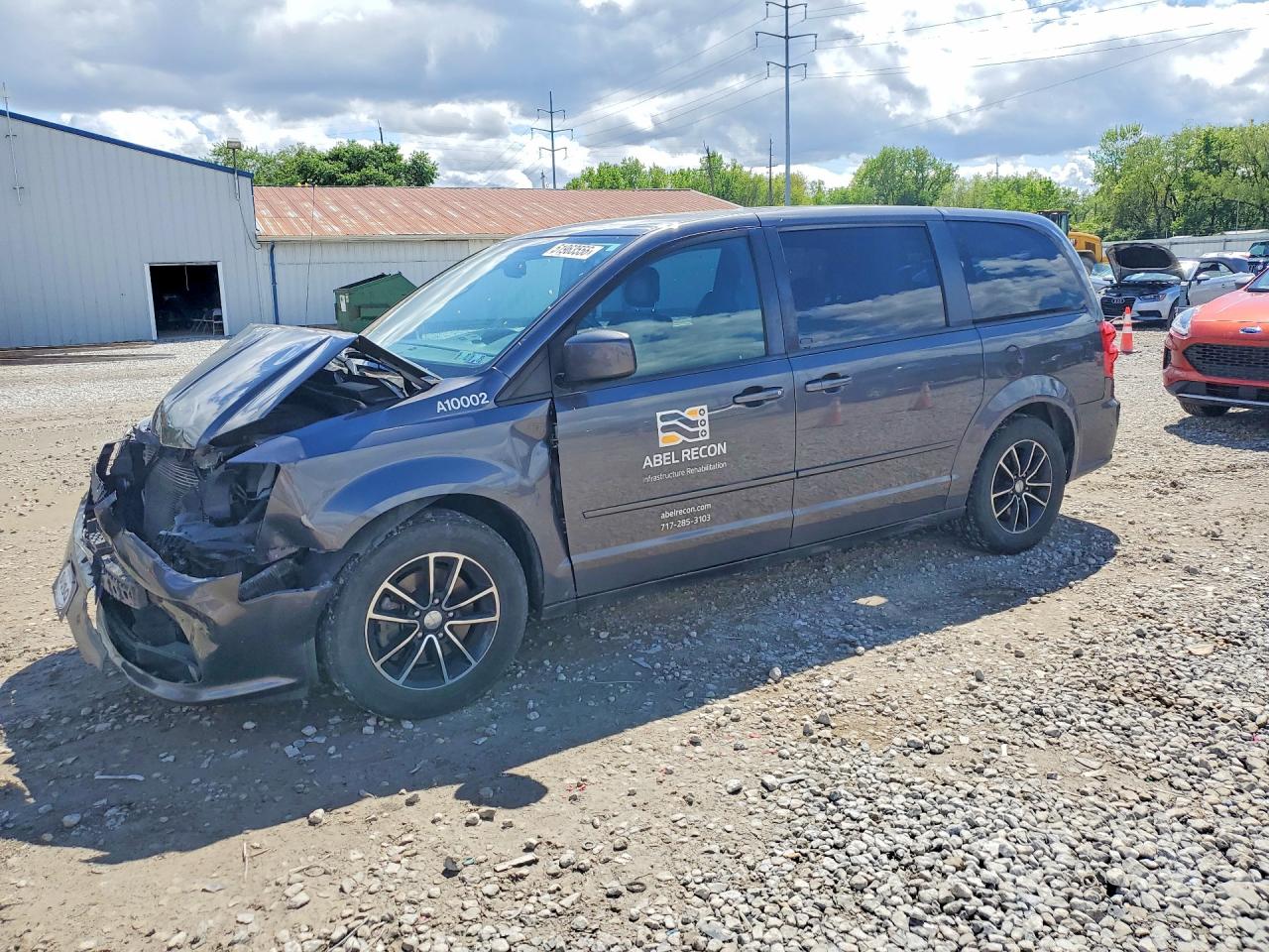 Photo of the 2017 DODGE GRAND CARAVAN SXT