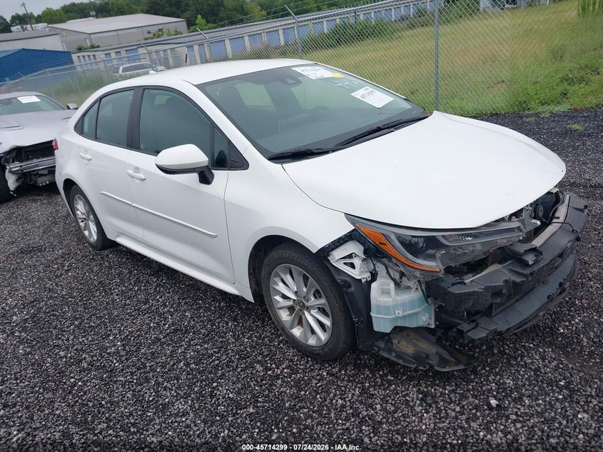 Photo of the 2021 TOYOTA COROLLA LE