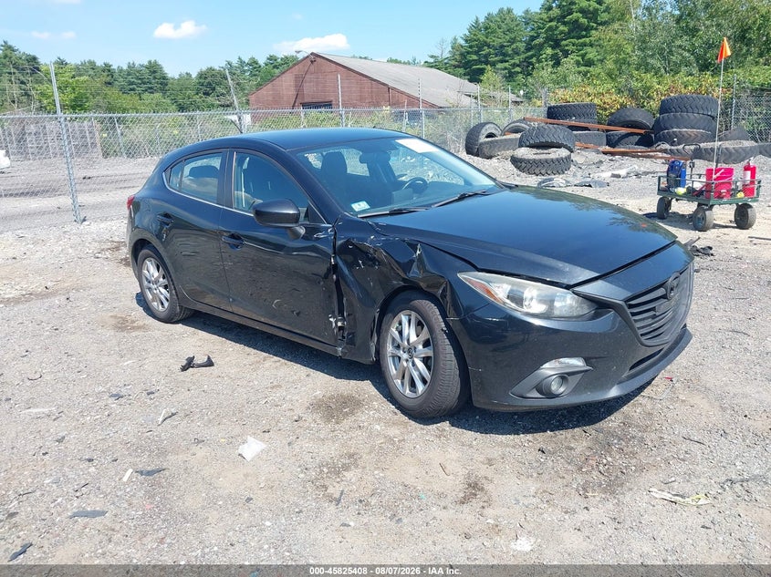 Photo of the 2015 MAZDA MAZDA3