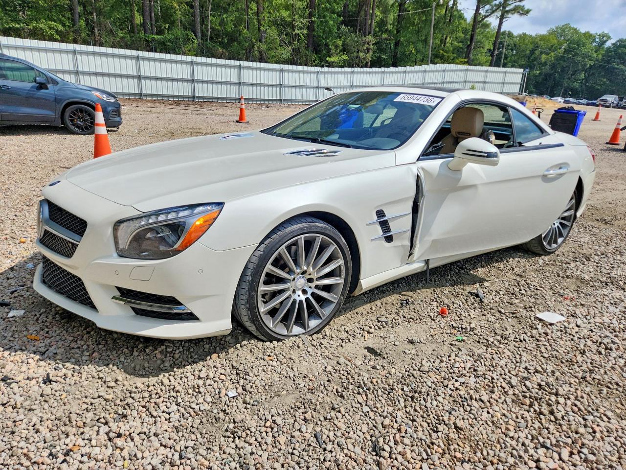 Photo of the 2016 MERCEDES-BENZ SL 400
